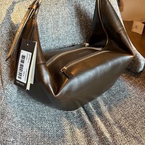 Sans Beast Flow Crescent NWT color Seaweed